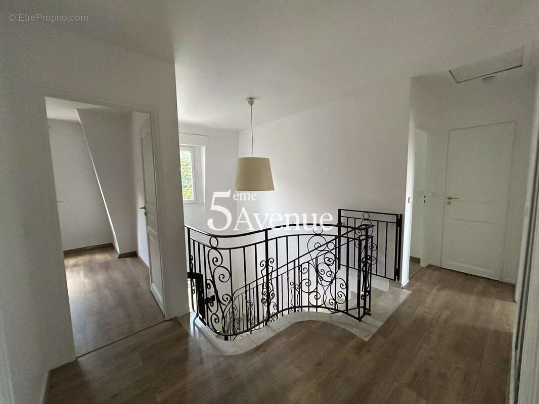 Maison à SAINT-MAUR-DES-FOSSES