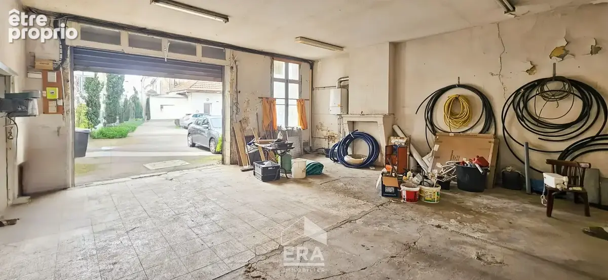 BORDEAUX Centre - Local de 120m² en impasse, avec stationnement - Petite copropriété - photo 2