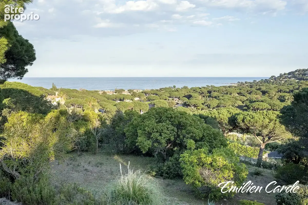 Terrain 1725 m² à Sainte-Maxime  - photo 4