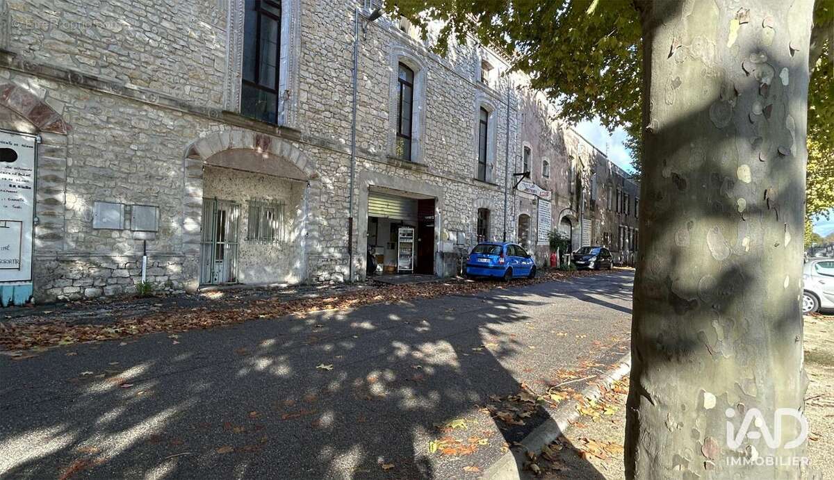 Photo 2 - Commerce à BOURG-SAINT-ANDEOL