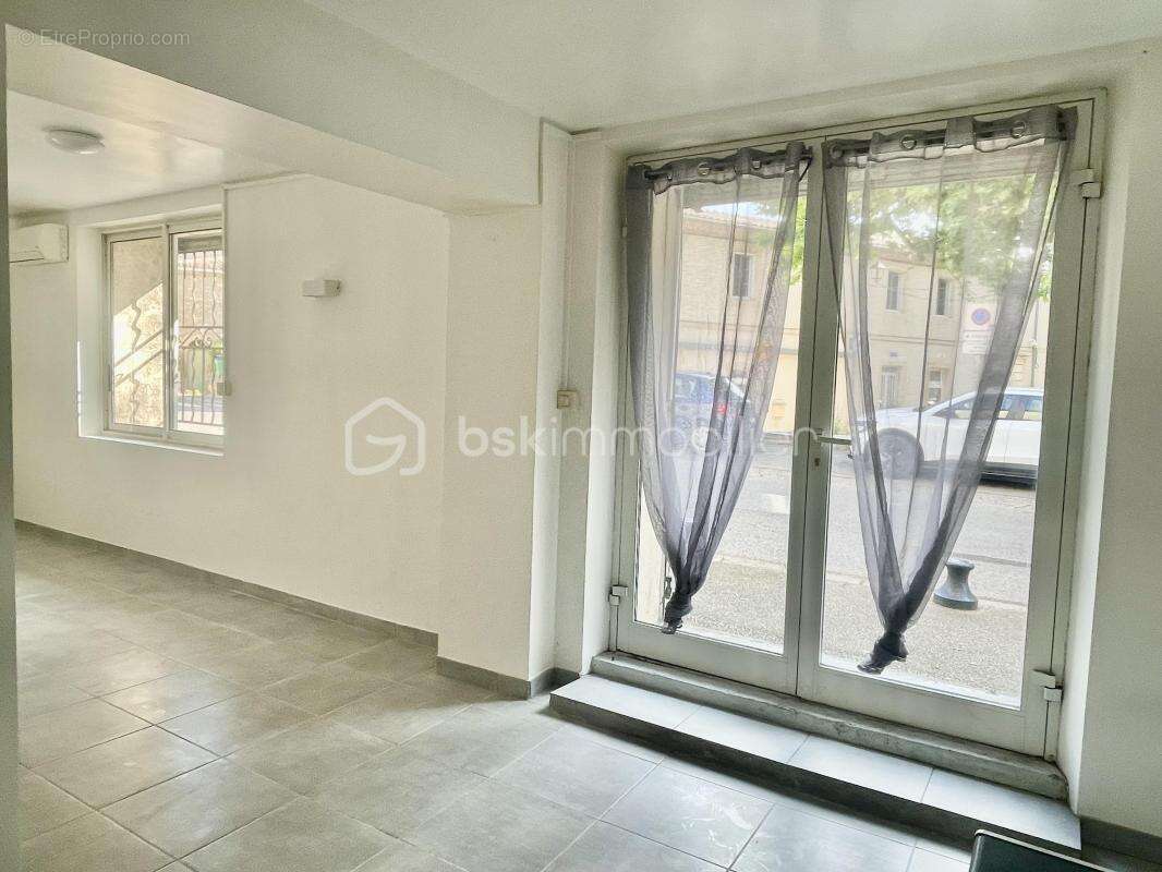 Appartement à MEYNES