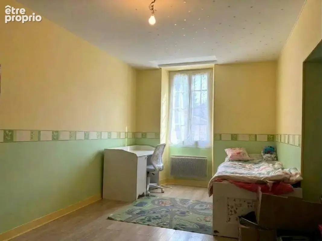 CHARME, VOLUMES ET NATURE À ARS. Maison rénovée avec 4 chambres et nombreuses dépendances - photo 10