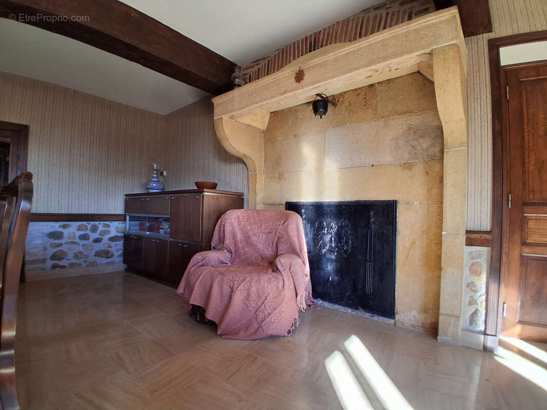 Maison à FLEURY-LA-MONTAGNE