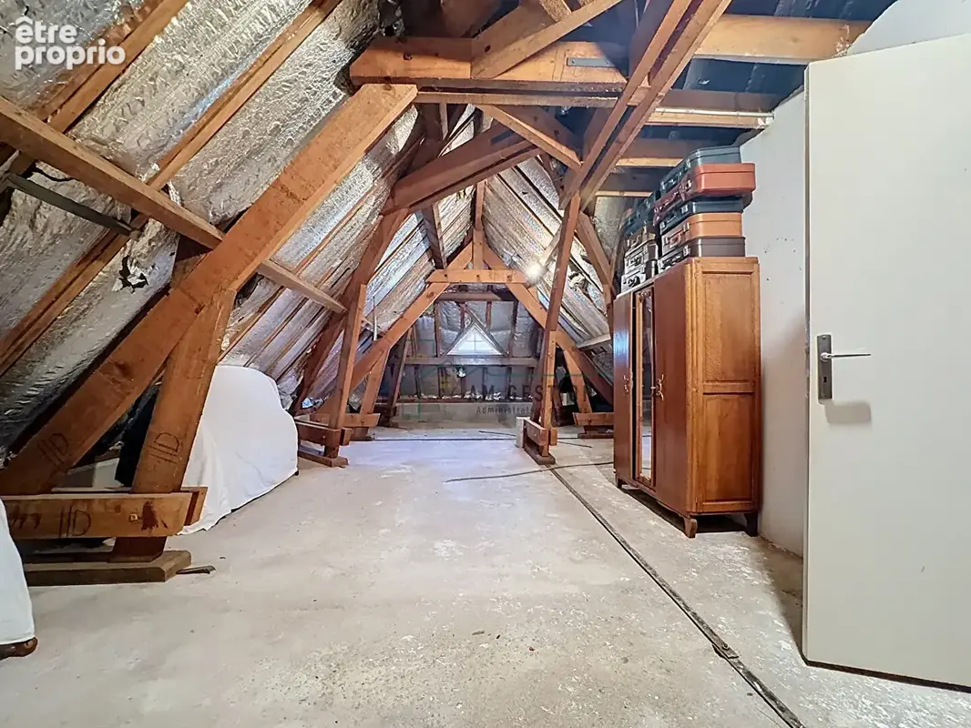 Belle propriété avec plus de 7 000 m² de terrain, proche du centre - photo 15