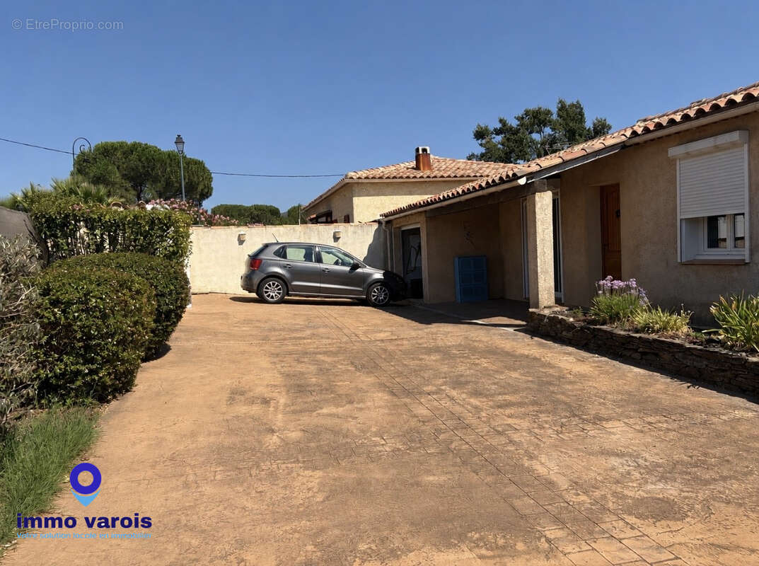 Pierrefeu du var rare sur le secteur villa t4 de plain-pied avec piscine et garage - photo 10