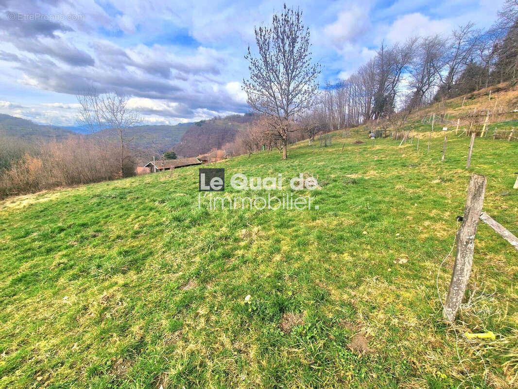 Terrain à LA CHAPELLE-DU-BARD