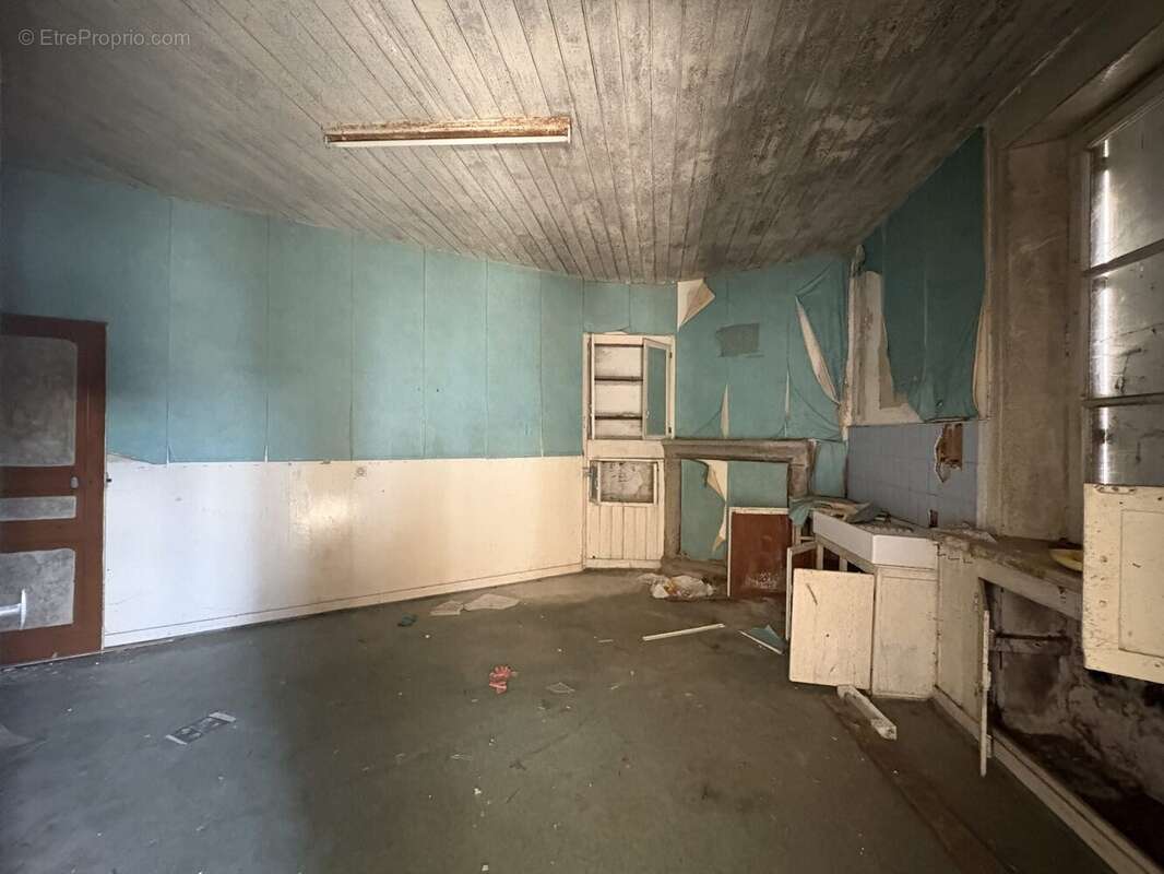 Maison 97 m² à Louvigne-Du-Desert  - photo 5