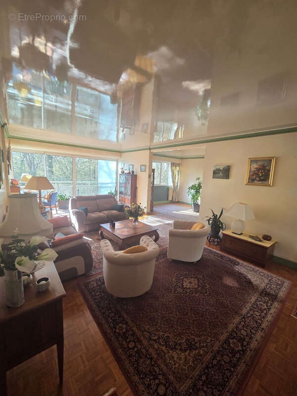 Appartement à VAUX-LE-PENIL