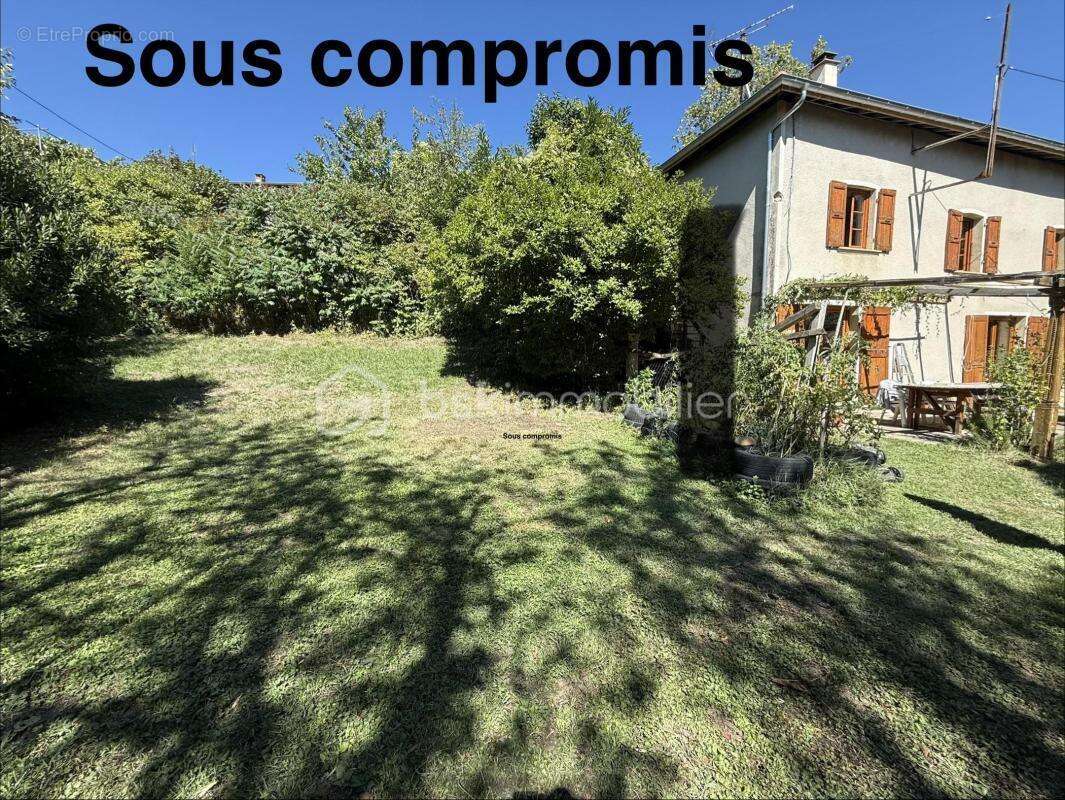 Maison à SAINT-ANTOINE-L'ABBAYE