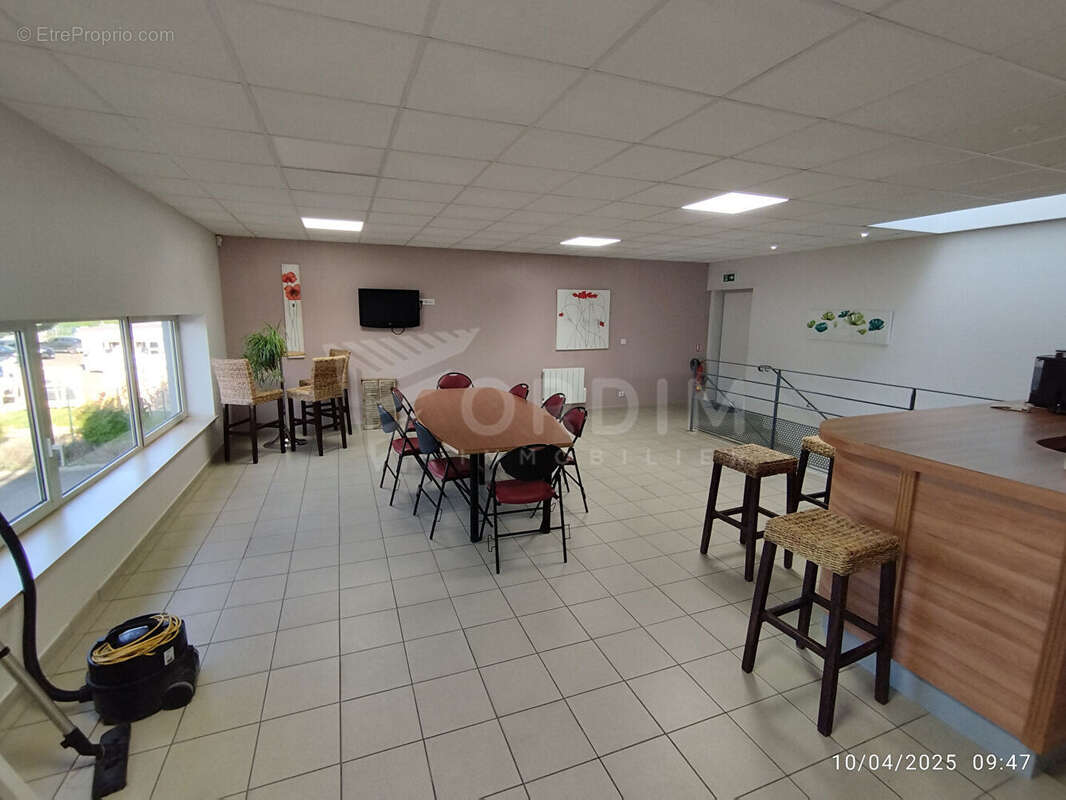 Moneteau - proche sortie 19 - a6 auxerre nord - local d'activite de 520m² - photo 6