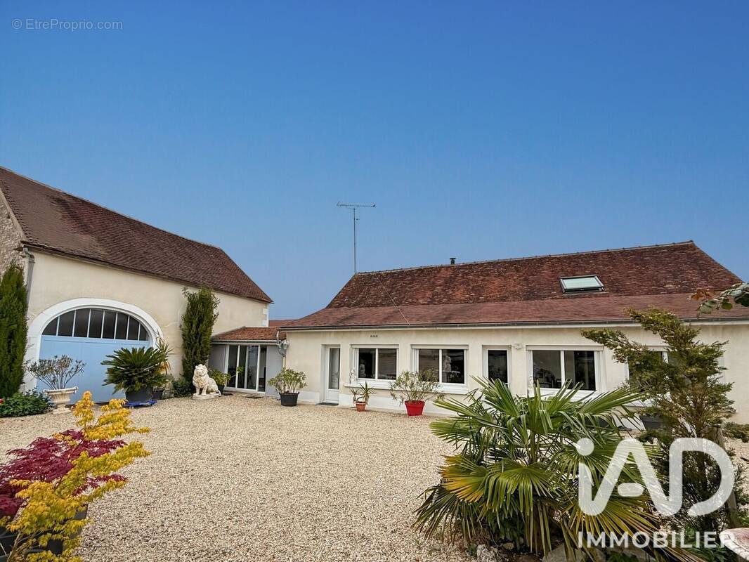 Photo 1 - Maison à CHARMOY