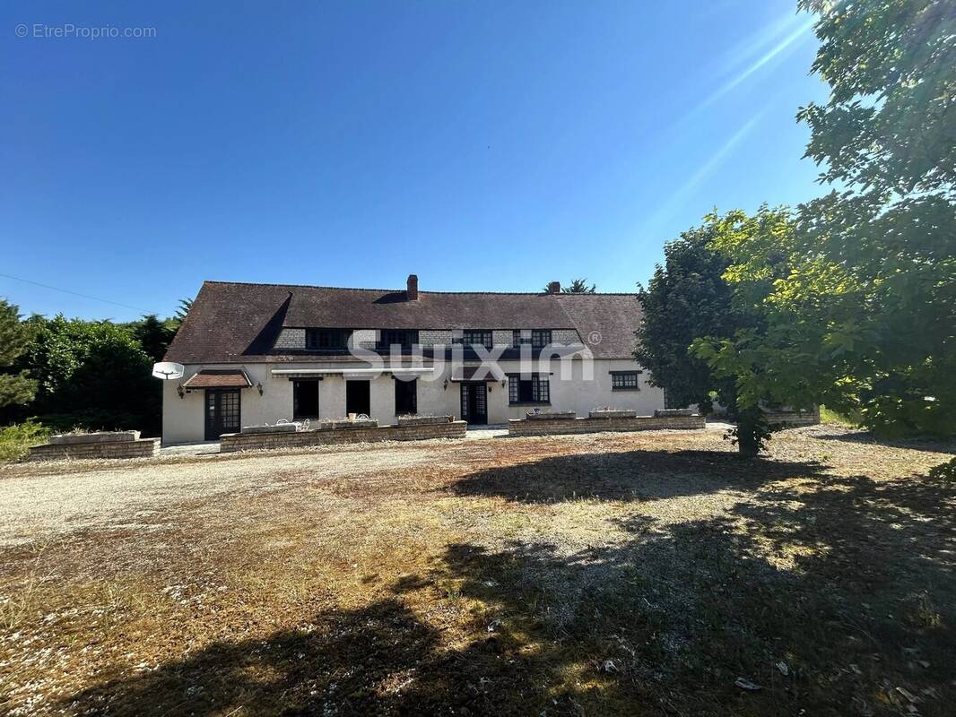 Maison à JOUX-LA-VILLE