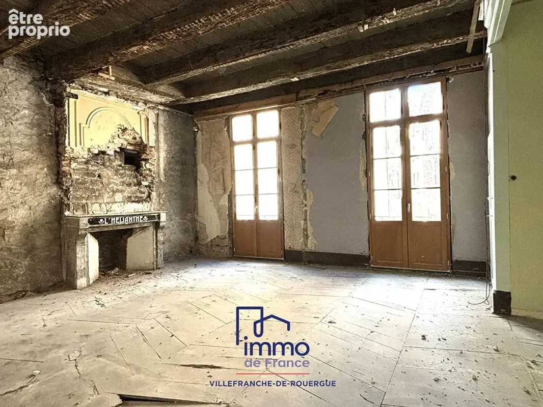 Immeuble de 280 m² avec local commercial et caves - photo 3