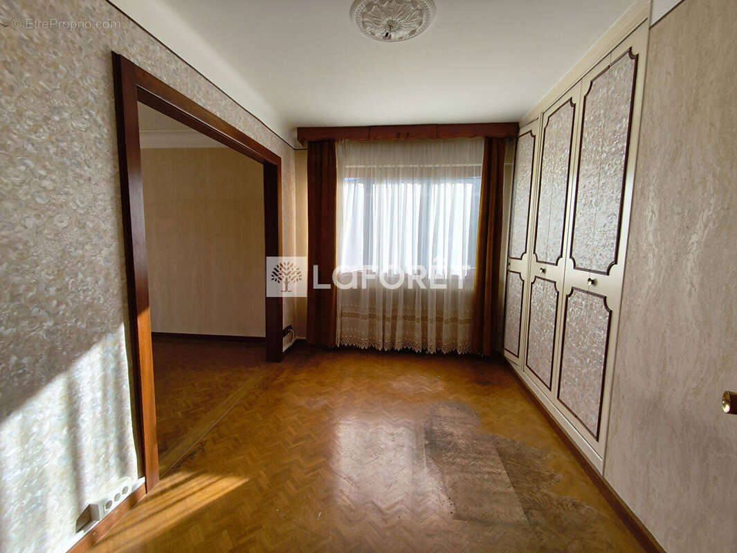 EPINAL Maison stylée année 70 - photo 6
