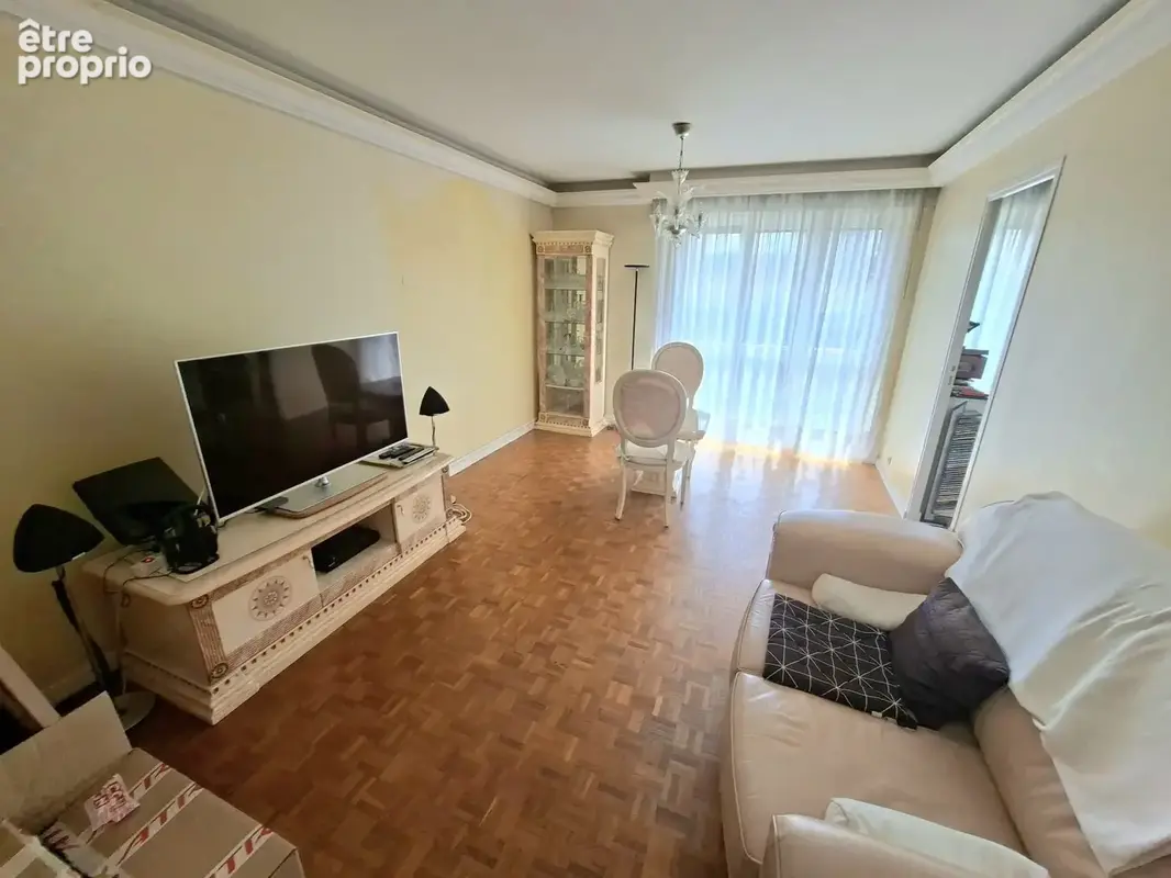 Appartement à LE BOURGET