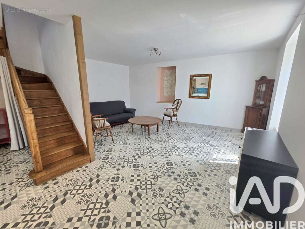 Maison 80 m² à Camlez  - photo 3