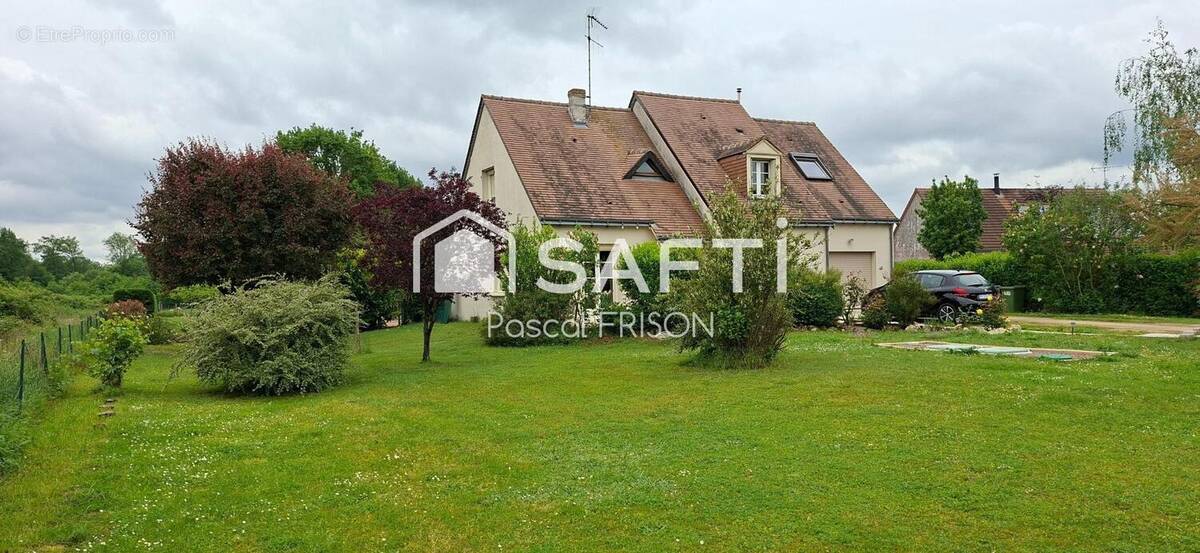 Photo 1 - Maison à SAINT-ETIENNE-DE-CHIGNY