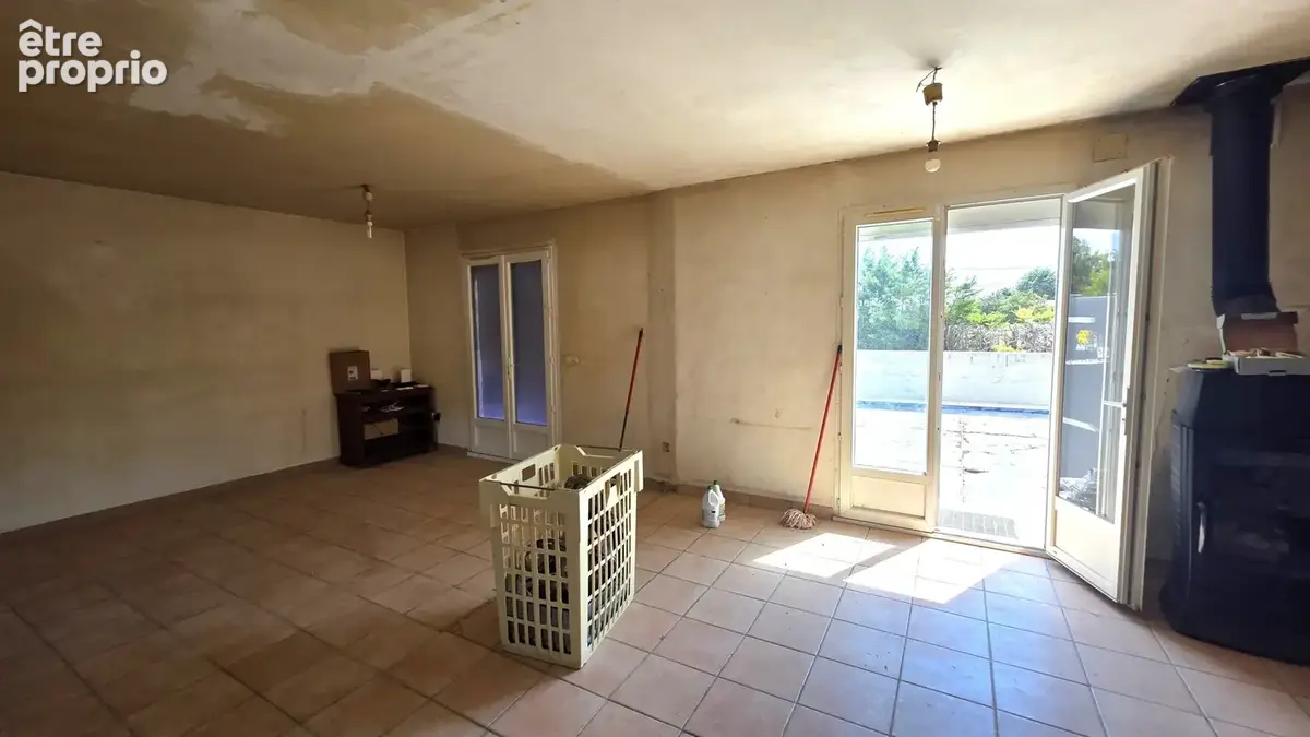 Ensemble immobilier sur plus de 9000m2 de terrain. - photo 5