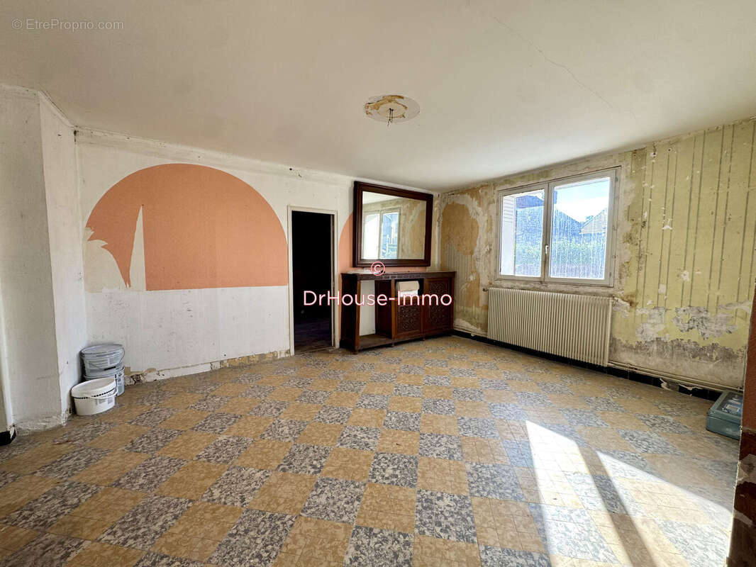 Maison à VILLEMANDEUR