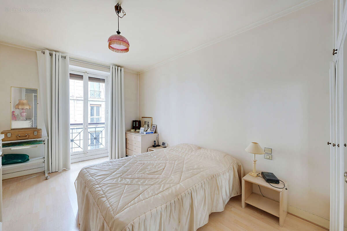 Appartement à PARIS-11E