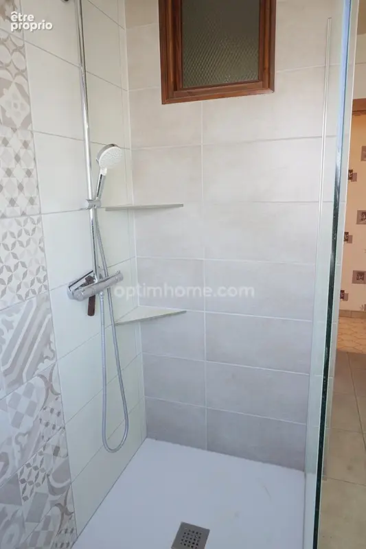 Maison de 155 m² à vendre en excellent état, 4 chambres, 6 pièces et spacieux garage - photo 10
