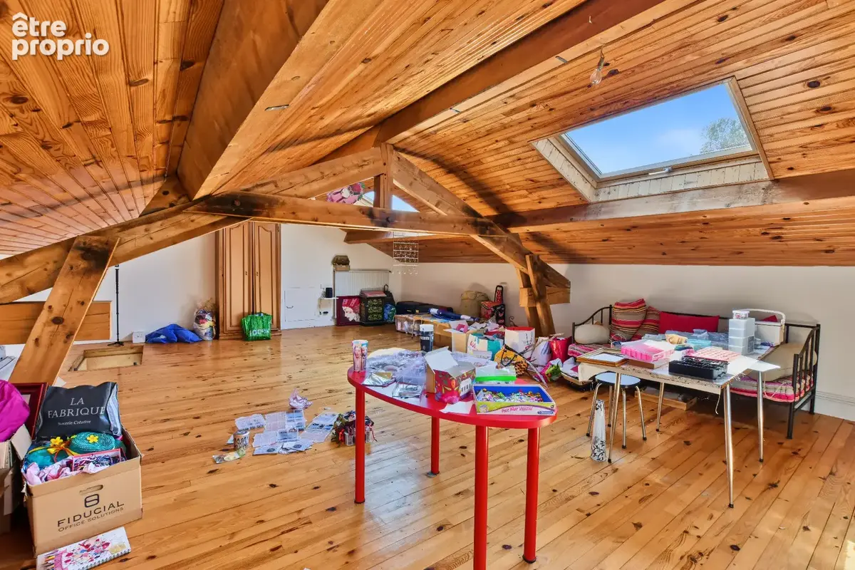 Grande maison familiale de 330 m² Carrez sur 1400 m² de terrain - 4 chambres, sous-sol complet et combles aménagés - photo 35