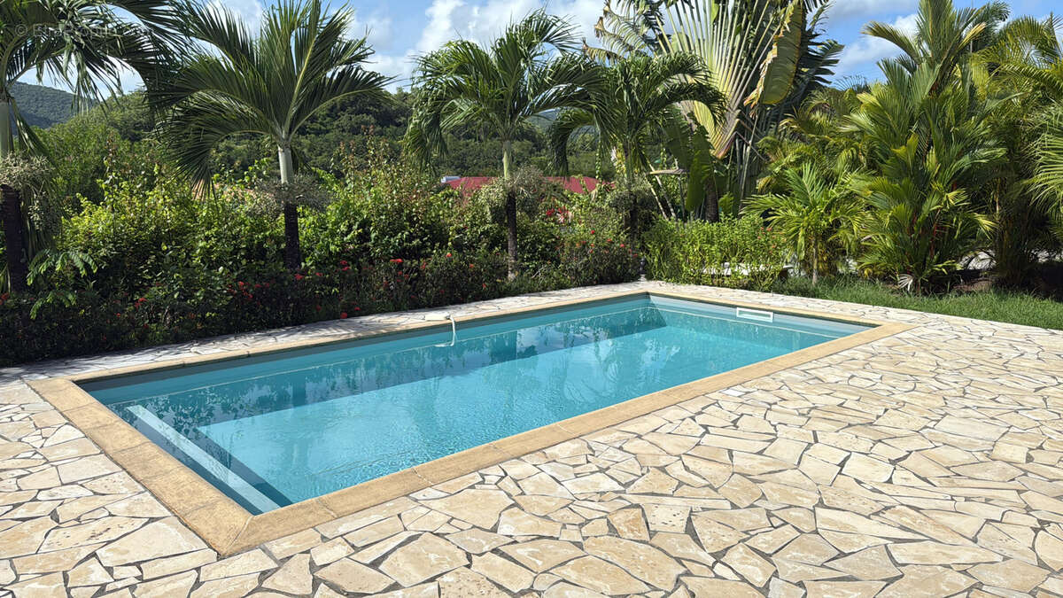 Maison à LES TROIS-ILETS