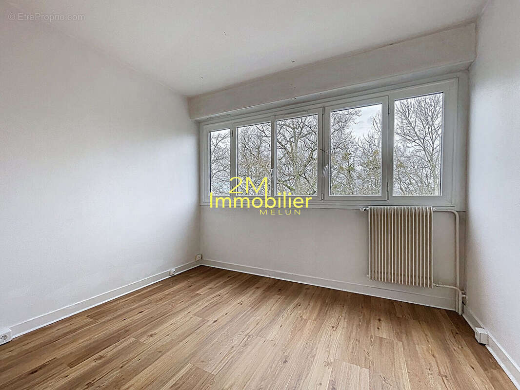 Appartement à VAUX-LE-PENIL