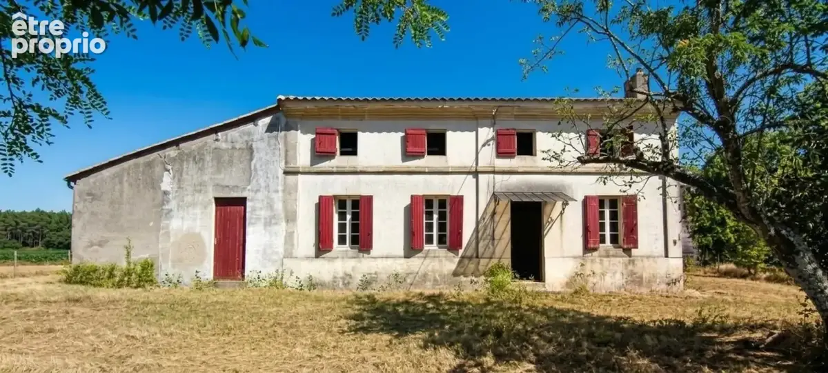Maison à SAINT-CHRISTOPHE-DE-DOUBLE
