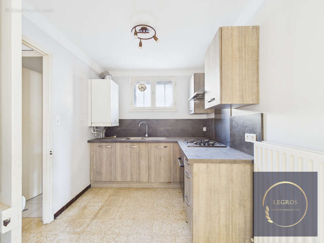 Magnifique Mas Provençal au Thor - Potentiel d'Investissement - photo 2