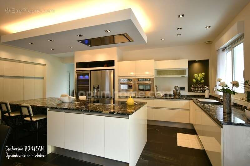 Maison à BLANQUEFORT