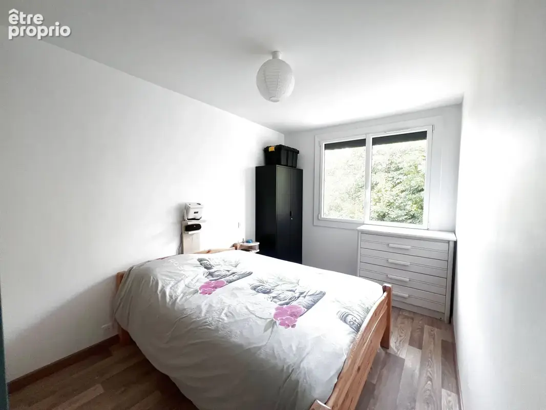 ONET-LE-CHÂTEAU — T4 rénové de 93,97 m2, DPE B, deux balcons et stationnement sécurisé - photo 10