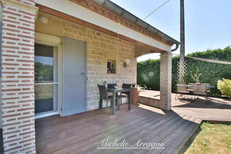 Maison familiale avec parc arboré de plus de 2 000 m² – Grange-sur-Lot - photo 10
