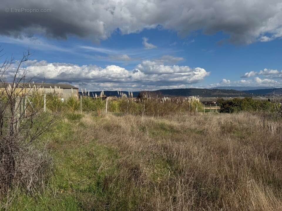 Terrain à VILLENEUVE