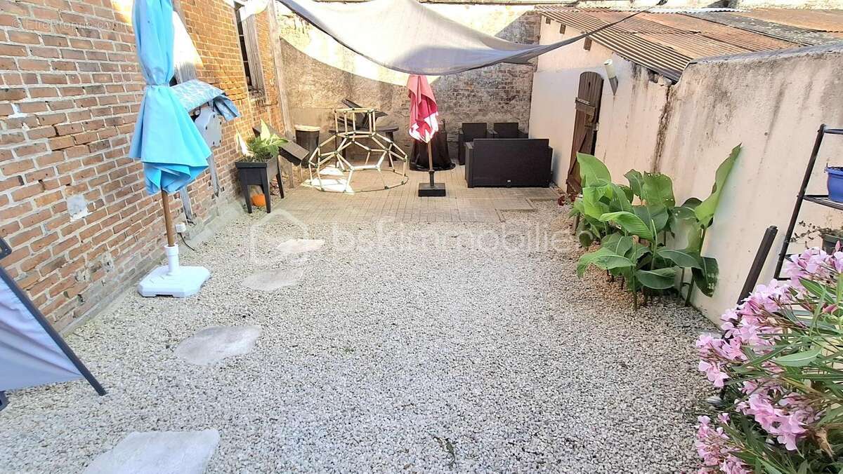 Maison à CHATEAU-RENAULT