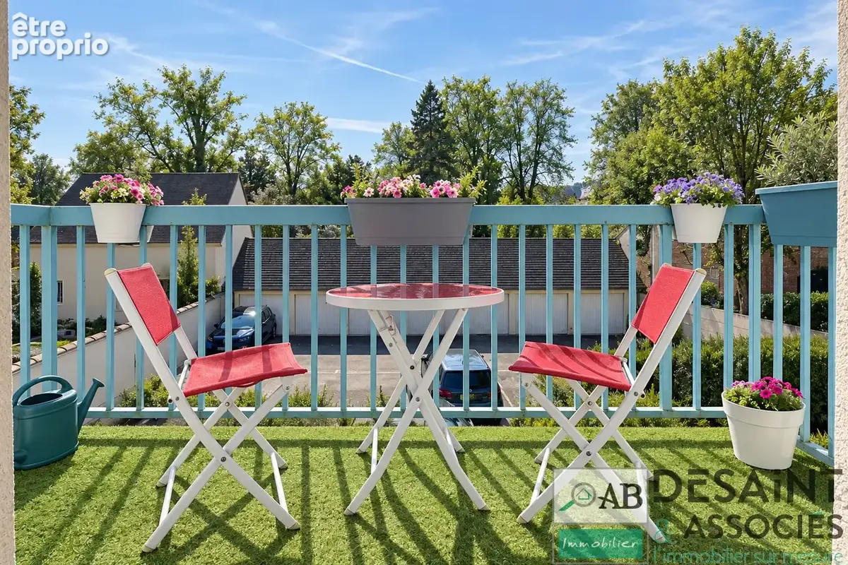 Photo Appartement à Crecy-La-Chapelle au prix de 275 000€