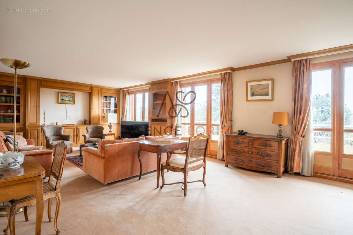 Appartement à LE VESINET