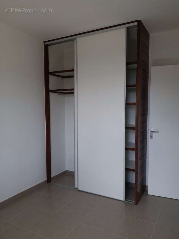 Appartement à REMIRE-MONTJOLY