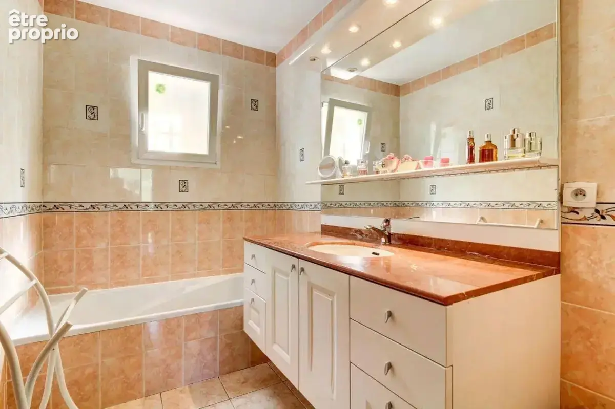 Roquesteron//Maison plain pied//100 m²//4 Pièces//Jardin//Piscine - photo 15