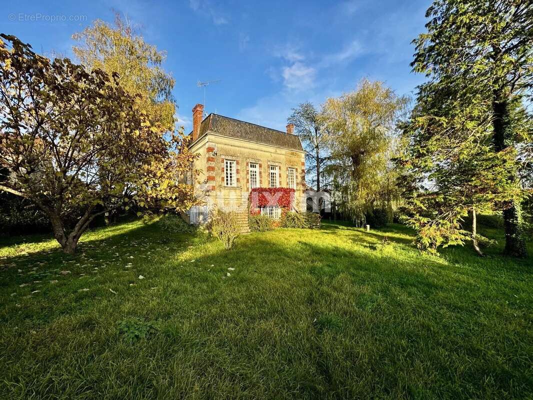 Maison à AVALLON