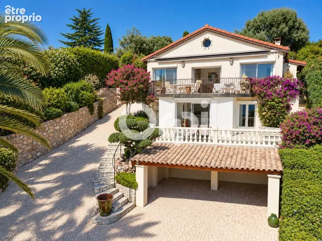 Maison à MANDELIEU-LA-NAPOULE