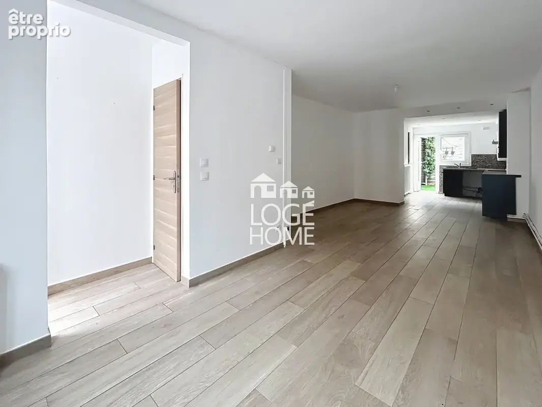 Maison 82 m² à Croix  - photo 2