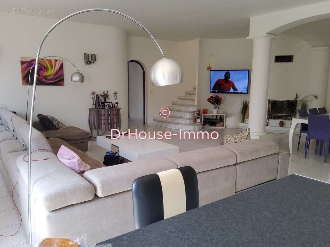 Maison à MOLIERES-SUR-CEZE