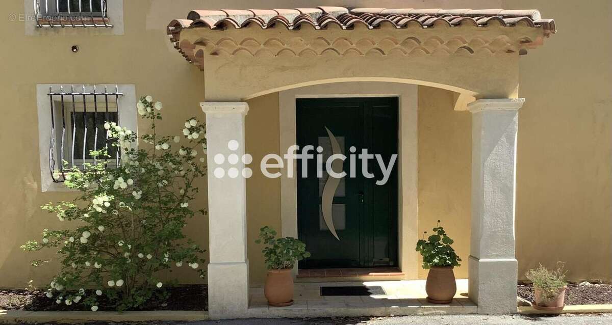 Maison 257 m² à Brignoles  - photo 5