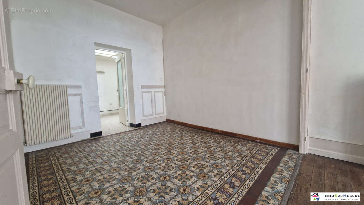 Maison 86 m² à Saint-Pol-Sur-Ternoise  - photo 4