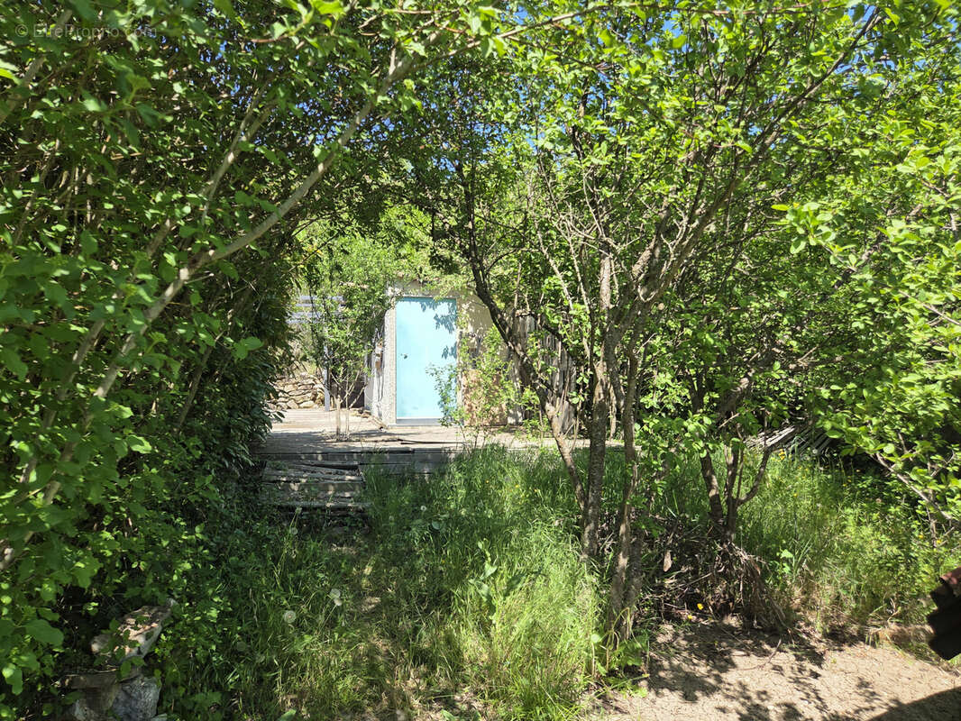 Autre à LA MOTTE-CHALANCON