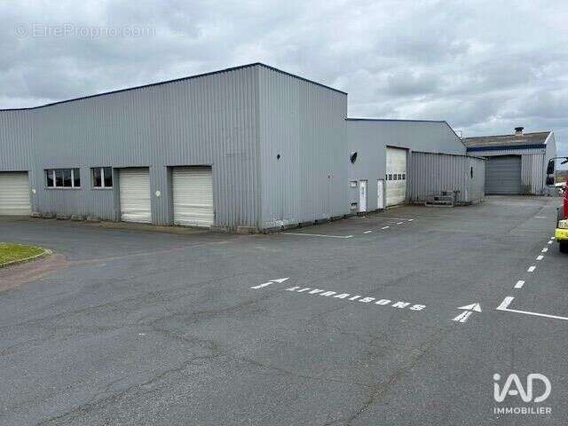 Photo 4 - Commerce à CARPIQUET