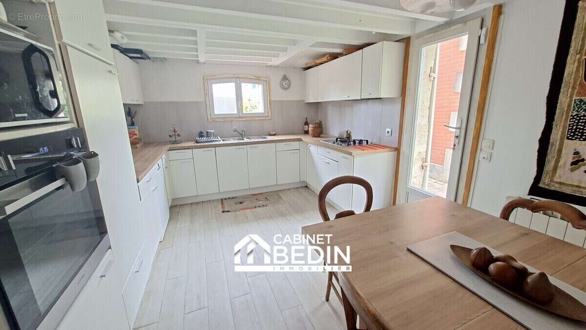 Maison 240 m² à Pessac  - photo 4
