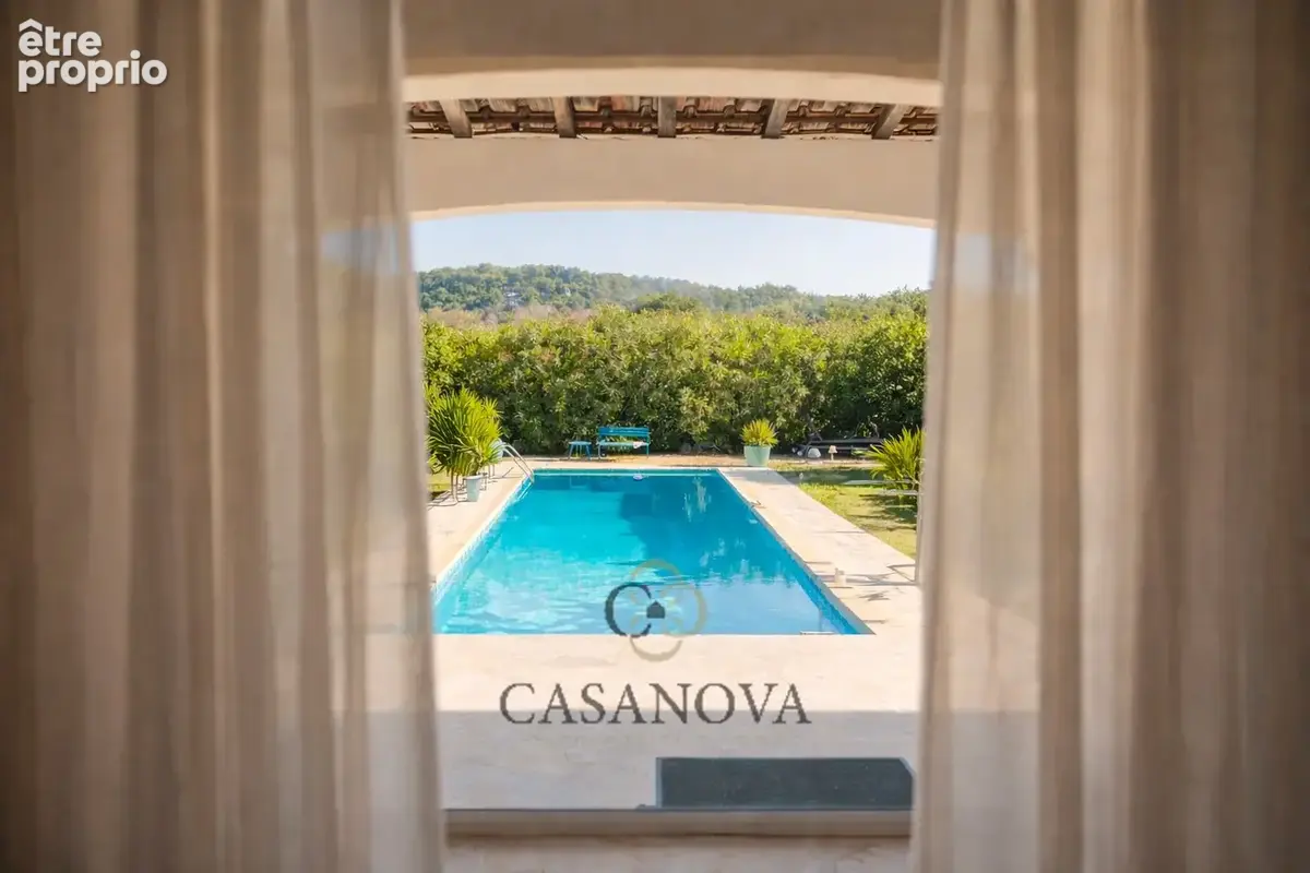 Maison familiale de plain-pied avec piscine et dépendance à Prades-le-Lez - photo 4