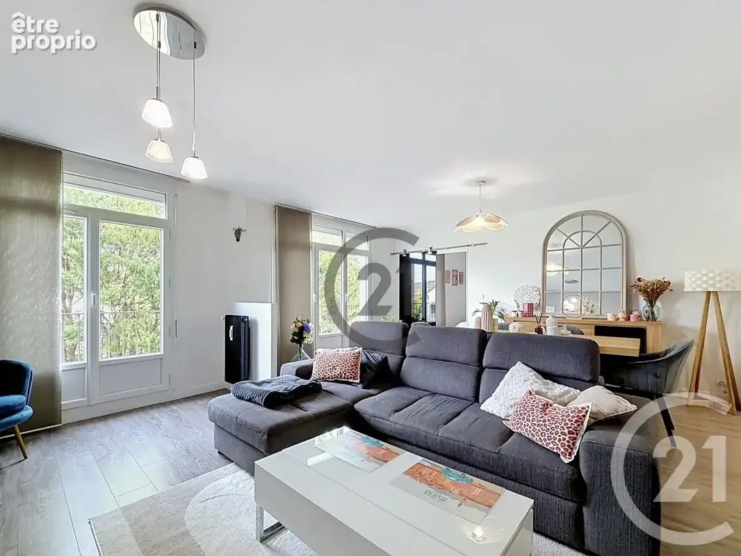 Appartement 75 m² à Saint-Andre-Les-Vergers  - photo 3